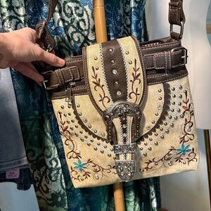 City Cowgirl Bohemian Bling Embellished Cross Body Purse- SO GOOD!